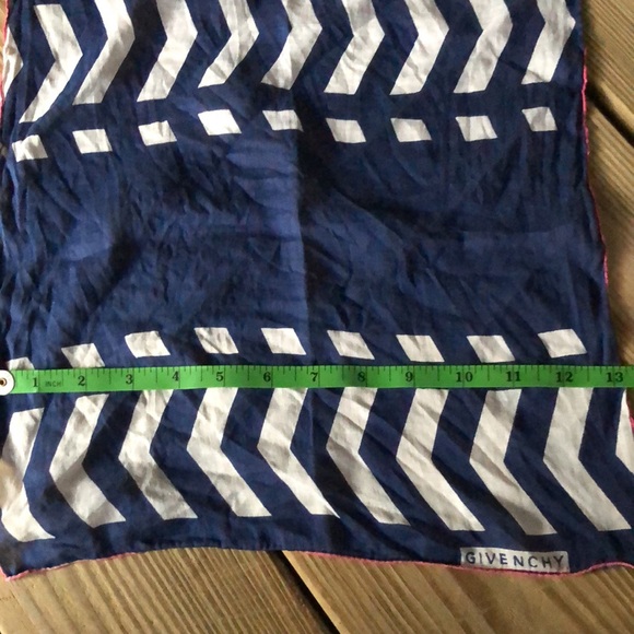 Givenchy Vintage Linen Scarf - Picture 6 of 7